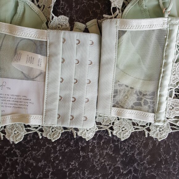 FOR LOVE AND LEMONS  !  Lace Bustier/Bra With Crystal  ( M ) - Picture 5 of 8